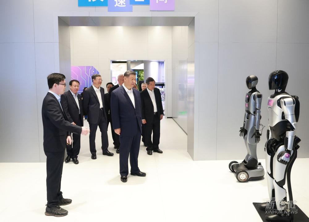 习近平总书记到上海调研，米兰代表具身智能行业汇报进展
